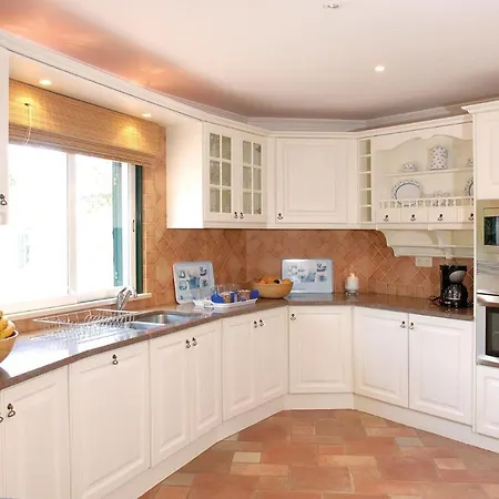 Sleeps 10 With Pool And Air Con * Malhadais