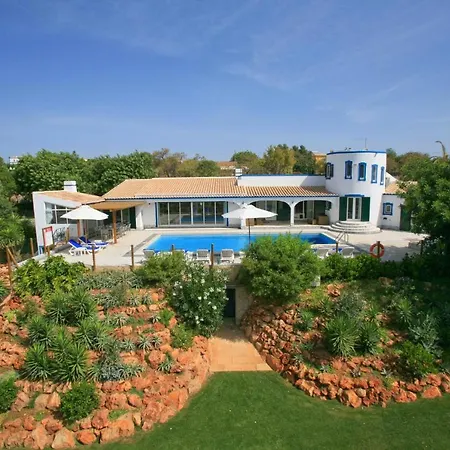 Sleeps 10 With Pool And Air Con Malhadais
