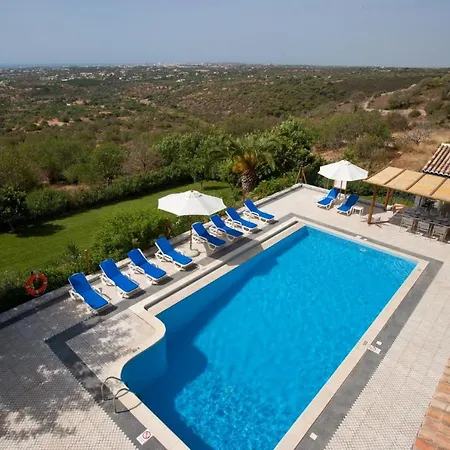 Sleeps 10 With Pool And Air Con *